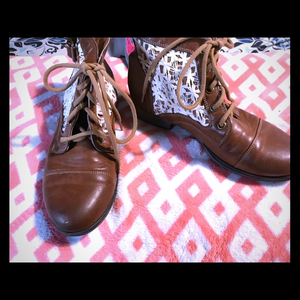 Girls Size 3 Lace Up Boots